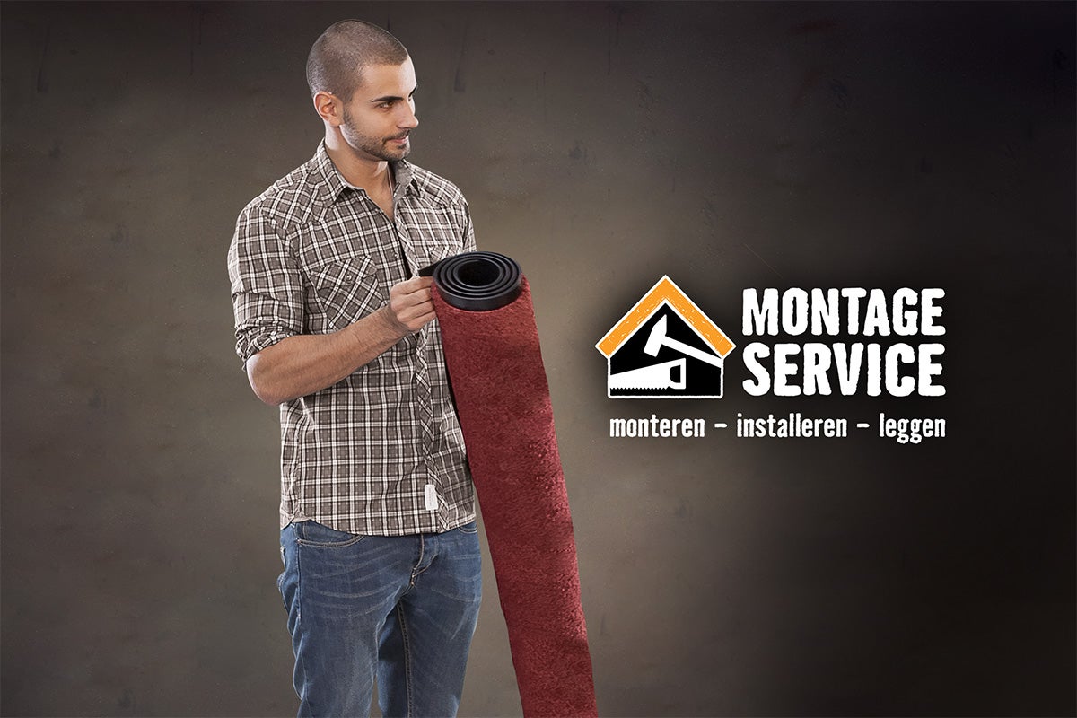 Man houdt een rol tapijt in zijn hand. Montage Service logo.