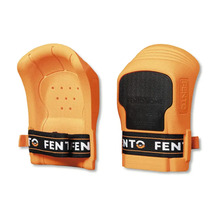 Een paar oranje Fento kniebeschermers