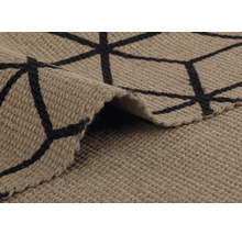 Vloerkleed van natuurlijke vezels met geometrisch patroon