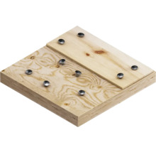 Houten plank met klinknagels