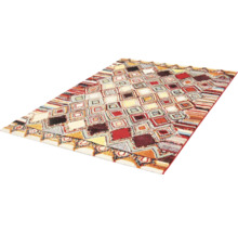 Vloerkleed met patroon en geometrische vormen
