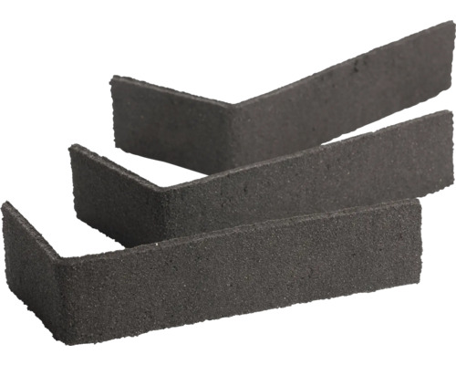 Drie antracietkleurige hoekstrips met een gestructureerd oppervlak voor wandbekleding.