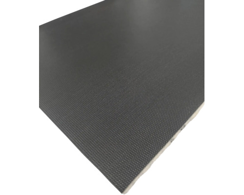 Betonplexplaat met gestructureerd antislipoppervlak.