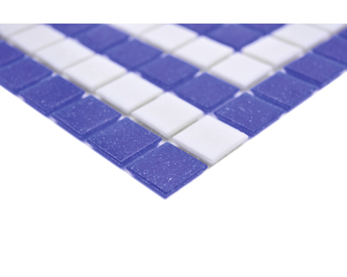 Mozaïektegelpatroon met vierkante blauwe en witte glastegels