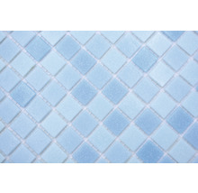Close-up van blauwe vierkante glazen mozaïektegels