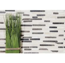 Decoratieve kunstplant voor een wand met steenlook