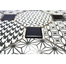 Mozaïektegels met geometrische patronen