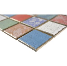 Close-up van mozaïektegels met verschillende kleuren