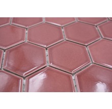 Close-up van zeshoekige, roze keramische tegels
