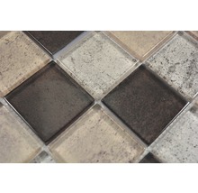 Detailopname van mozaïektegels van glas