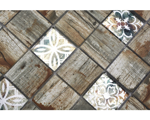 Mozaïektegels met houtlook en bloemmotieven