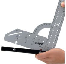 Wolfcraft multifunctionele hoekmeter in gebruik