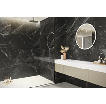 Moderne badkamer met douche, wastafelonderkast en spiegel