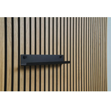 Akoestisch paneel met zwarte wandplank