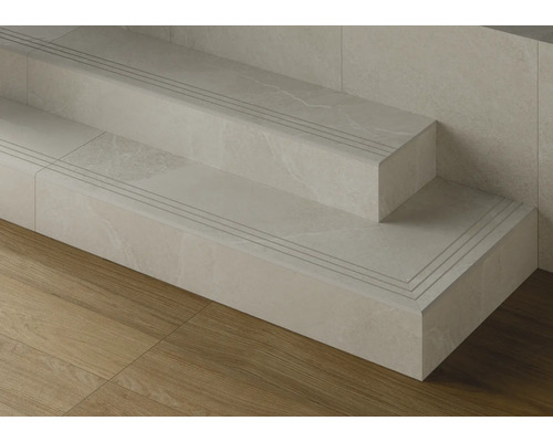 Trap bekleed met tegels en trapneusprofielen