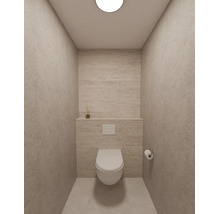 Modern toilet met wandcloset, bedieningspaneel en gestructureerde wanden in steenlook. Lichte, minimalistische sfeer.