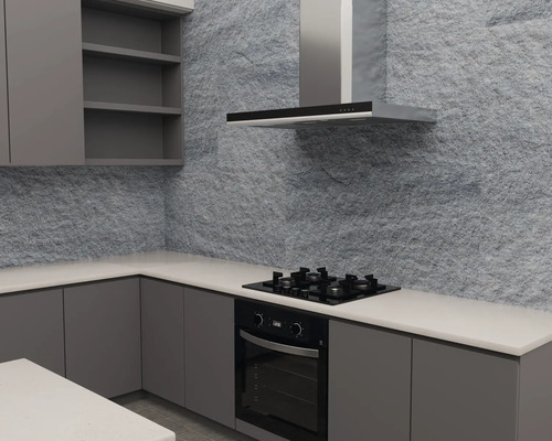 Moderne keuken met wandbekleding van natuursteen, wit werkblad, zwarte gaskookplaat, roestvrijstalen afzuigkap en grijze keukenkasten.