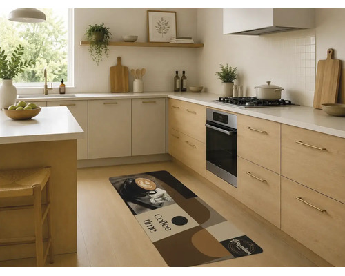 Rechthoekige keukenloper met koffiemotief en tekst Coffee Time in een lichte keuken met houten kasten en witte aanrechten.