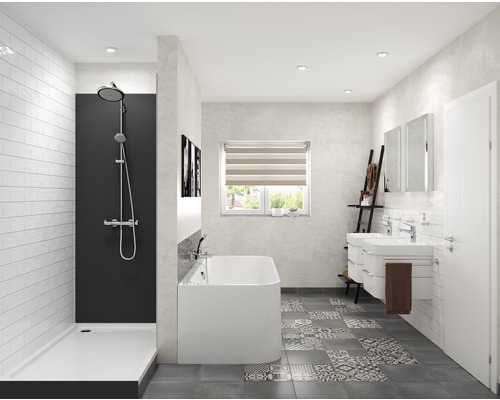 Lichte badkamer met douche, ligbad, wastafel en raam voor een moderne inrichting.
