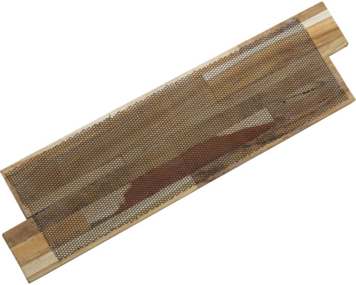 Houten opslagrooster met metalen rooster