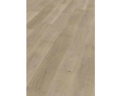 Installatie van een lichte vinylvloer in houten design