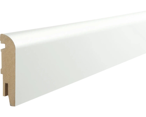 Witte houten plint