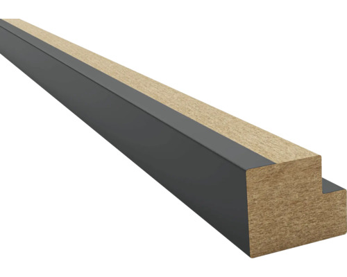 Houten profiel met metalen rand