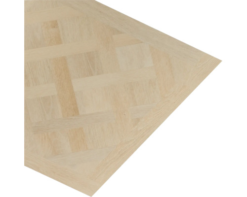 Parket met Versailles-patroon van licht hout.