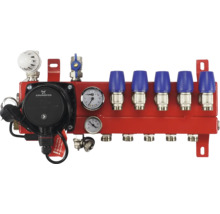 Verdeelstation met Grundfos circulatiepomp, vijf groepen, manometer, thermometer en Grundfos Logo.