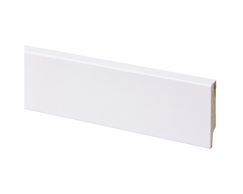 Witte houten plint