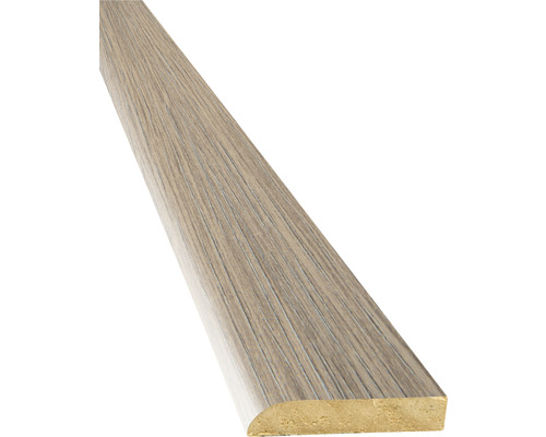 Houten plint met afgeronde rand