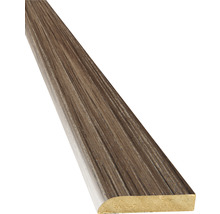 Houten plint met houten decor