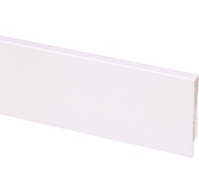 Witte houten plint