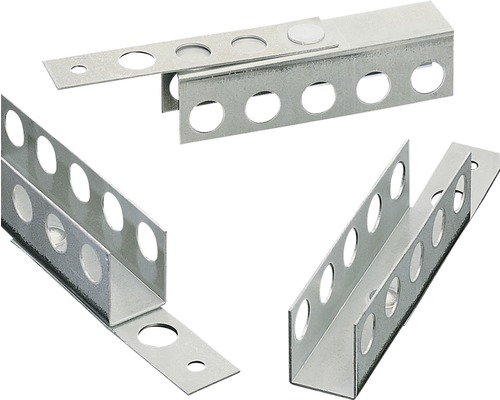 Drie geperforeerde metalen hoekprofielen
