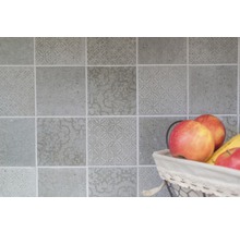 Wandtegels met motief en fruitmand