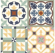 Decoratieve tegels met bloem- en geometrische patronen
