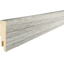 Houten plint met houtstructuur