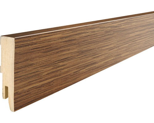 Plint met houten decor