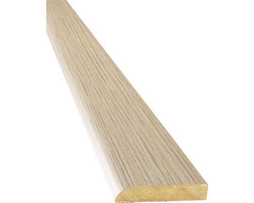 Houten plint met fineerlaag