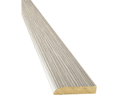 Houten plint met houtnerf
