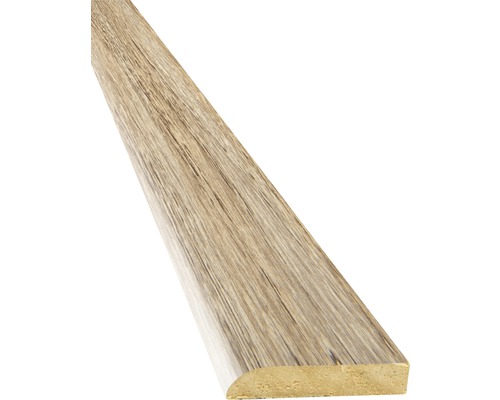 Houten plint met afgeronde rand