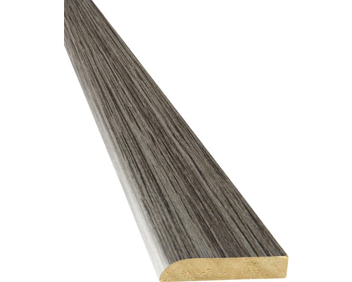 Houten plint met nerf