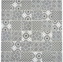 Tegels met geometrische en bloemmotieven