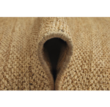 Opgerolde vloerkleed van natuurlijke vezels