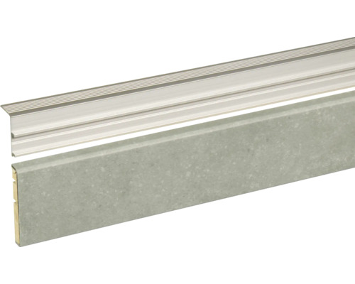 Plint van steen met aluminium profiel
