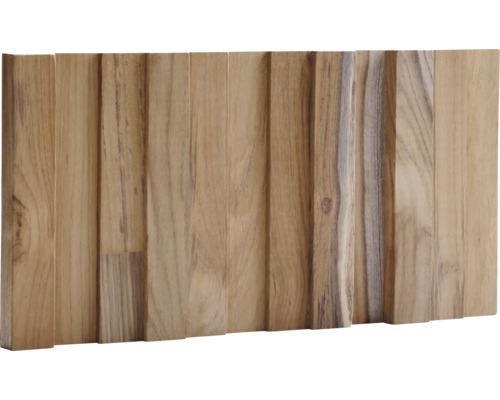 Houten wandbekleding van teakhout met verticale lamellen