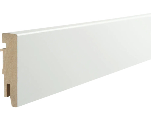Witte houten plint